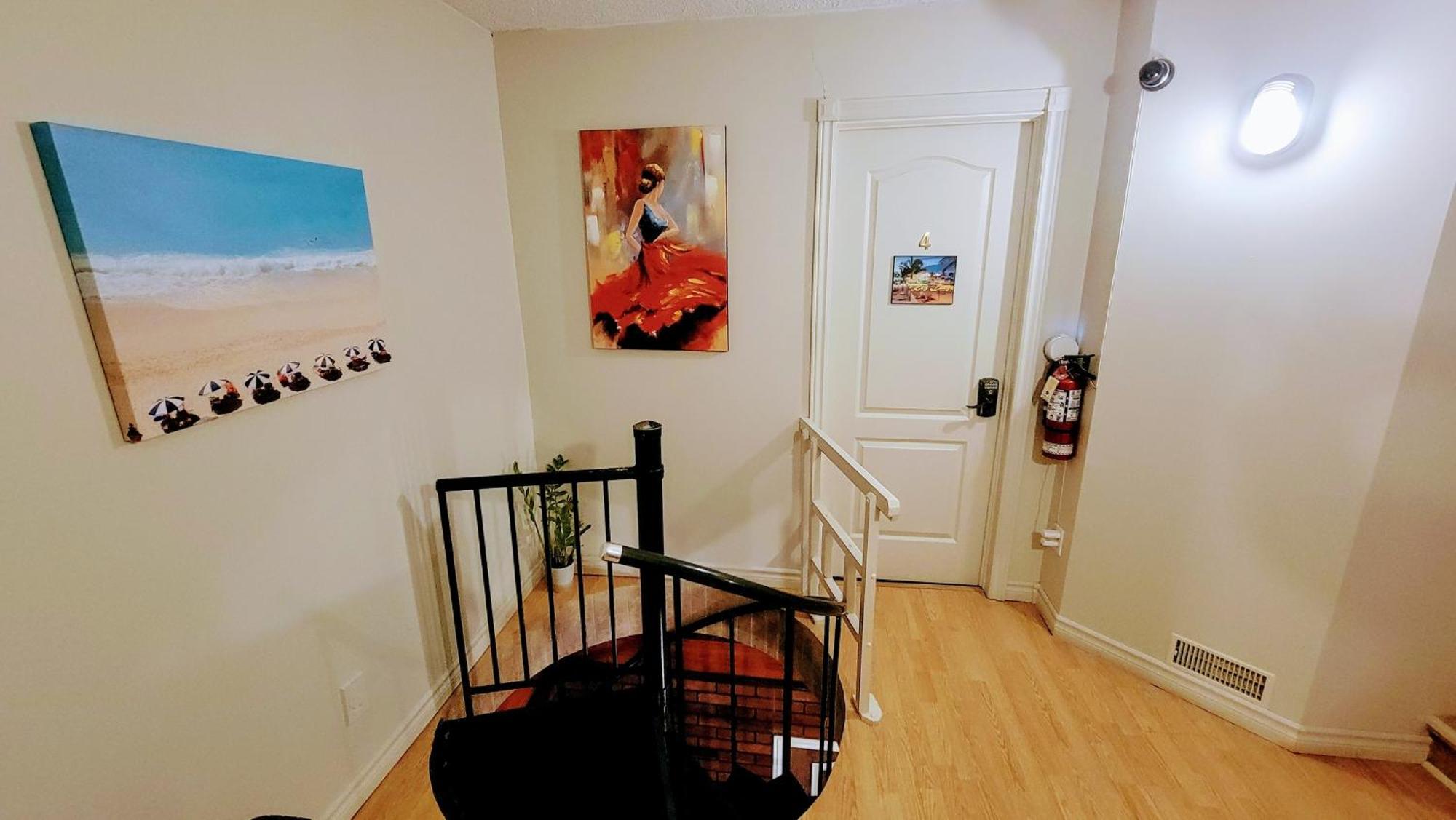 Kokomo Inn Bed And Breakfast Ottawa-Gatineau'S Only Tropical Riverfront B&B On The National Capital Cycling Pathway Route Verte #1 - For Adults Only - Chambre D'Hotes Tropical Aux Berges Des Outaouais Bnb #17542O Habitación foto